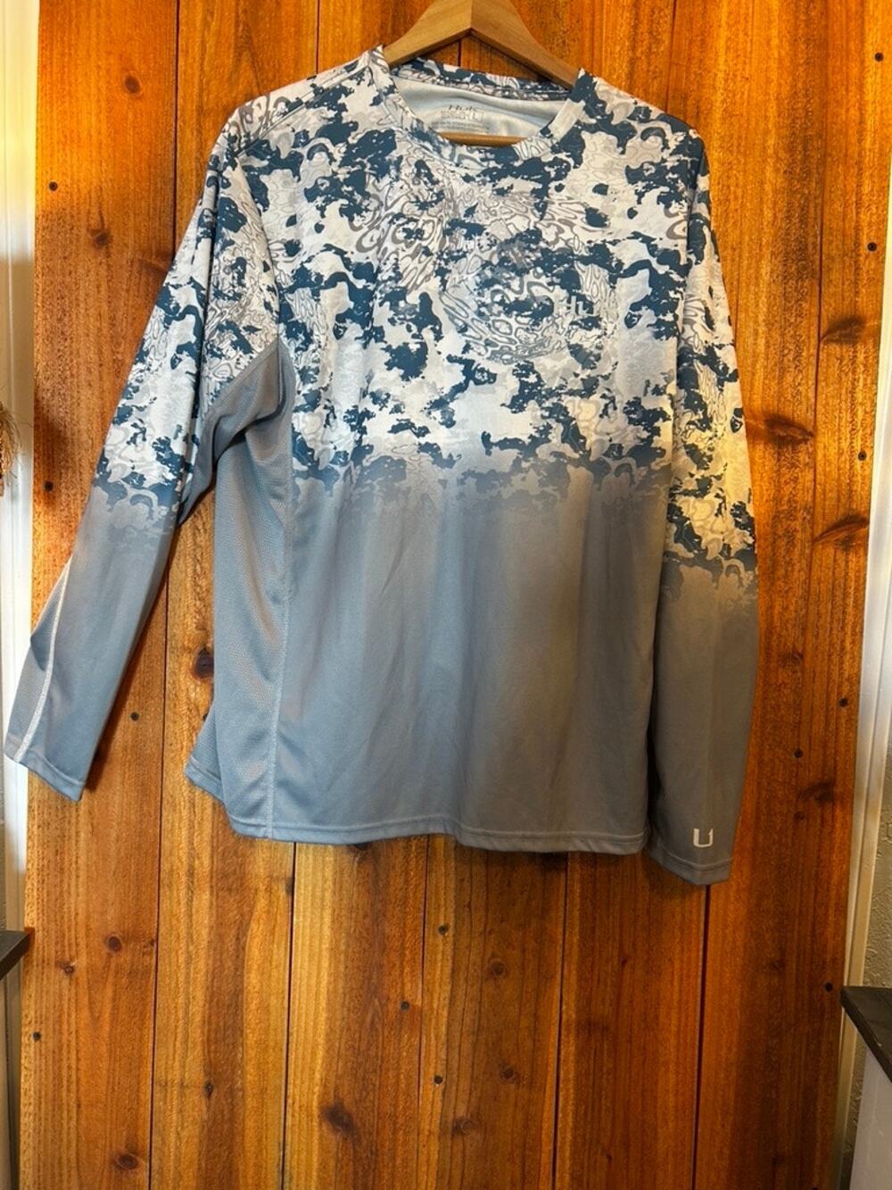 Huk Men's Long Sleeve Performance Fishing Shirt, Size L, Water Camo Print EUC